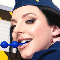 Angela White Nahé