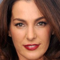 Ayelet Zurer Nahé