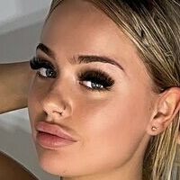 Bad Barbie Nahé