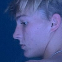 blondeboybradfree Nahé