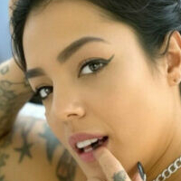 Bre Lovely Nahé