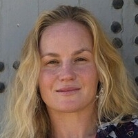 bulletvalentina Nahé