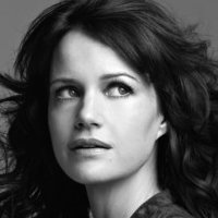 Carla Gugino Nahé