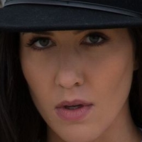 Carmen Nikole Nahé