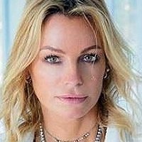 Caroline Neron Nahé