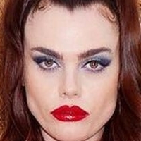 Charli Howard Nahé