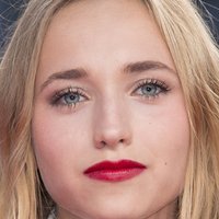 Chloe Jouannet Nahé