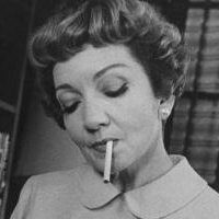 Claudette Colbert Nahé
