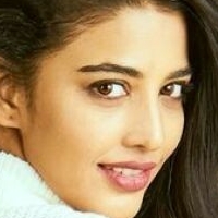 Daksha Nagarkar Nahé