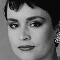 Diane Venora Nahé