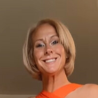 Dina Brown Nahé
