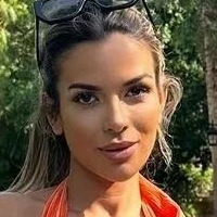 Ekin-Su Cuelcueloglu Nahé