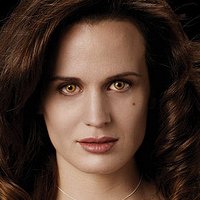Elizabeth Reaser Nahé