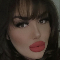 ElleHutchx Nahé