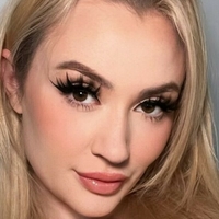 Emilee Raye Nahé