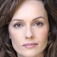 Emma Campbell-Jones Nahé
