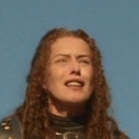 Gina McKee Nahé