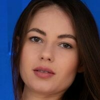 Hilary C Nahé
