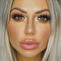 Holly Hagan Nahé