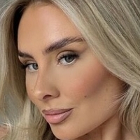 Holly McAllister Nahé