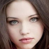 India Eisley Nahé
