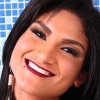 Jennifer Hills Nahé