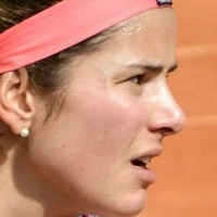 Julia Görges Nahé