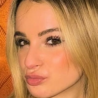 Kaitlyn Krems Nahé