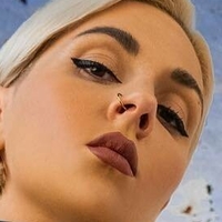 Kate Piglet Nahé
