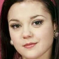 Kathryn Prescott Nahé