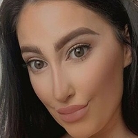 Kirstie V Nahé