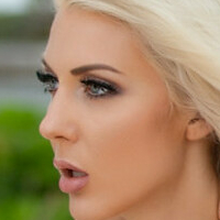 kristenhughey Nahé
