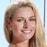 Kristy Hinze Nahé