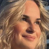 Lauren Hales Nahé