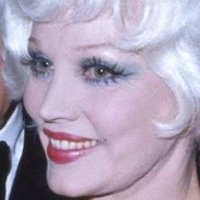 Liz Renay Nahé