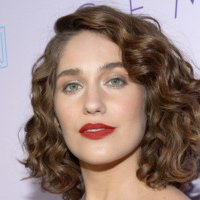 Lola Kirke Nahé