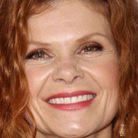 Lolita Davidovich Nahé