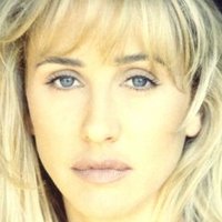Lori Jo Hendrix Nahé