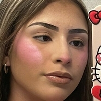 luvelyalexiss Nahé
