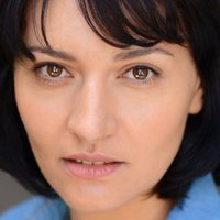 Mia Blake Nahé