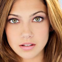 Mia Serafino Nahé