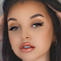 Mia William Nahé