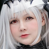 MilanaPloy Nahé