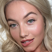 mollywhitexo Nahé