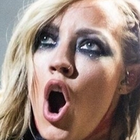 Nita Strauss Nahé