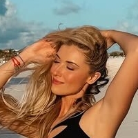 Noelle Foley Nahé