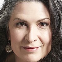 Pamela Rabe Nahé
