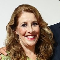 Phyllis Logan Nahé