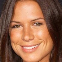 Rhona Mitra Nahé