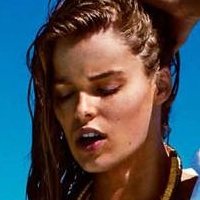 Robyn Lawley Nahé